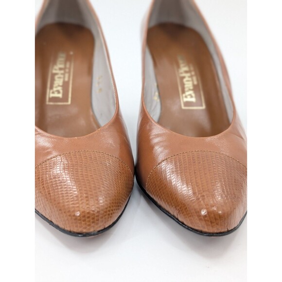 Evan Picone Vtg Spain Leather Tan Pointed Toe Kitten Pumps Heels Size 7.5 N - Picture 2 of 10